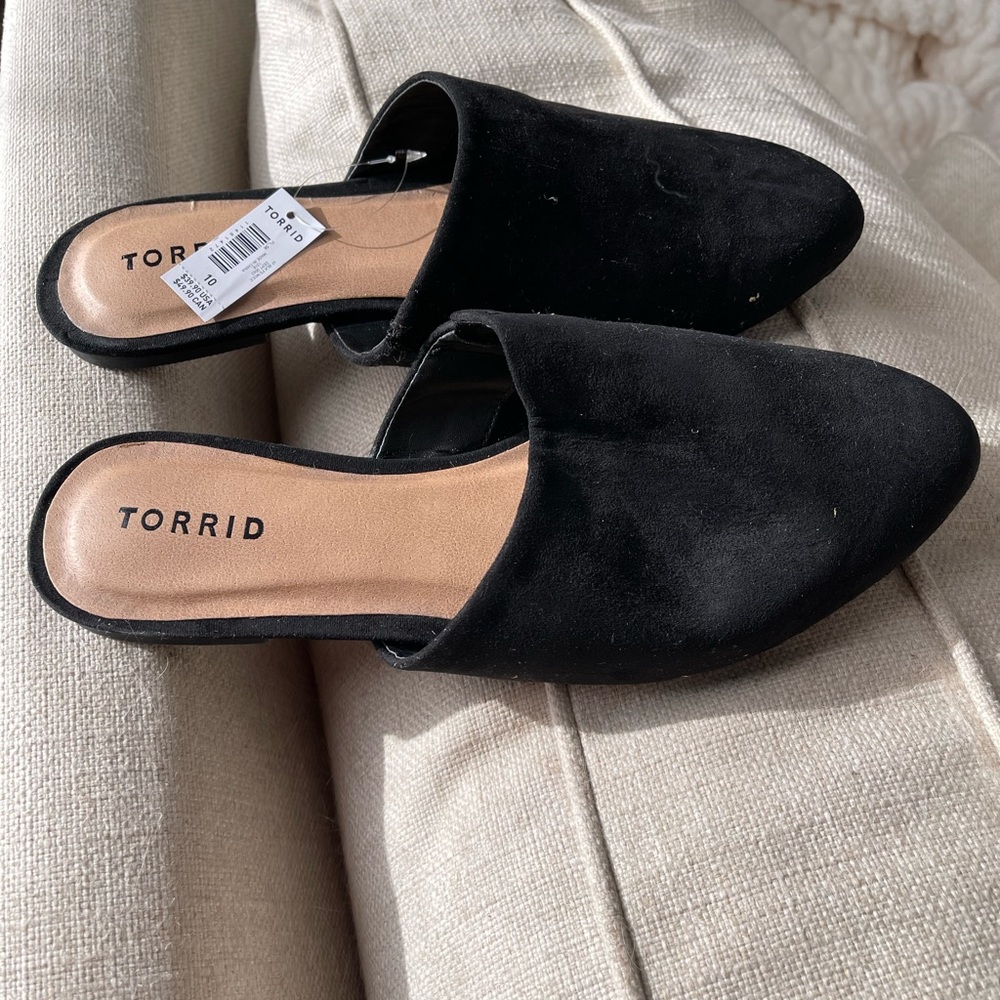 NWT Torrid black sandals